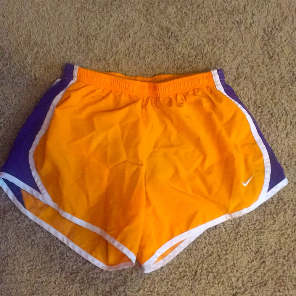 Girls large nike shorts